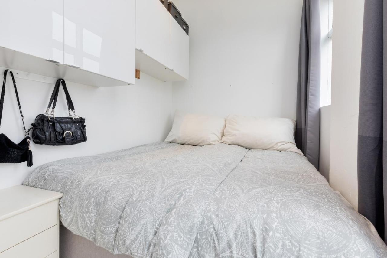 Stylish Apartment With Beautiful Views Of The River, Beach Nearby Kristiansand Esterno foto