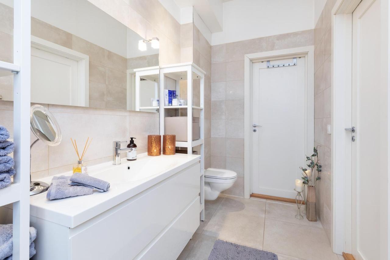 Stylish Apartment With Beautiful Views Of The River, Beach Nearby Kristiansand Esterno foto
