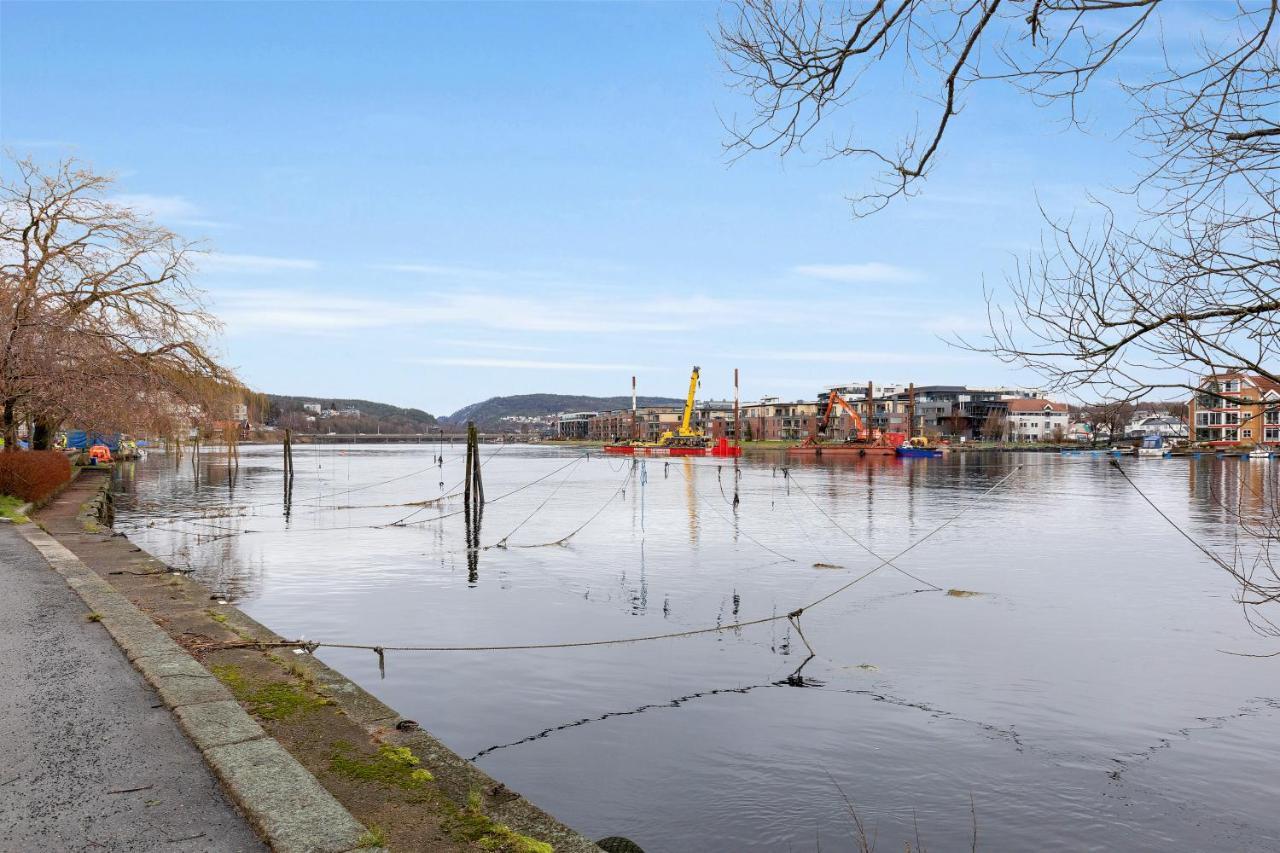 Stylish Apartment With Beautiful Views Of The River, Beach Nearby Kristiansand Esterno foto